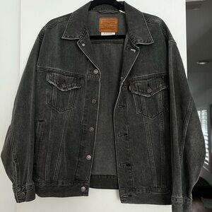 WOMENS/MENS VINTAGE LEVI DENIM/JEAN JACKET BLACK